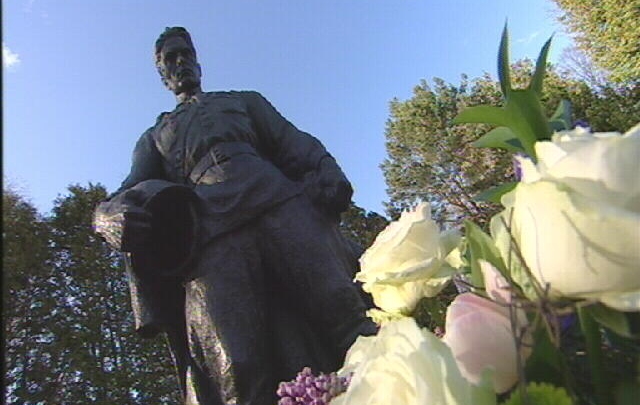Estonia - Moving the Memorial