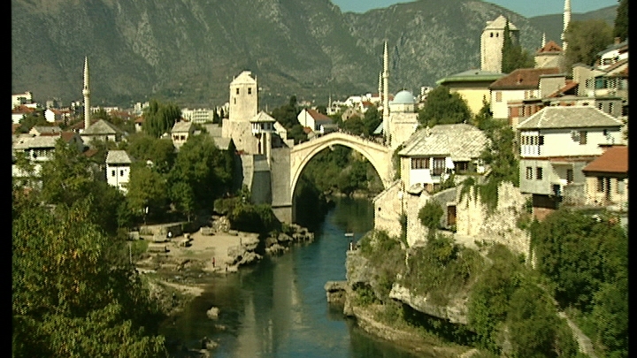 School Between the Fronts