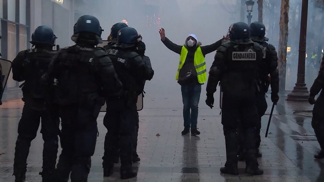 Ingrid and the Yellow Vests