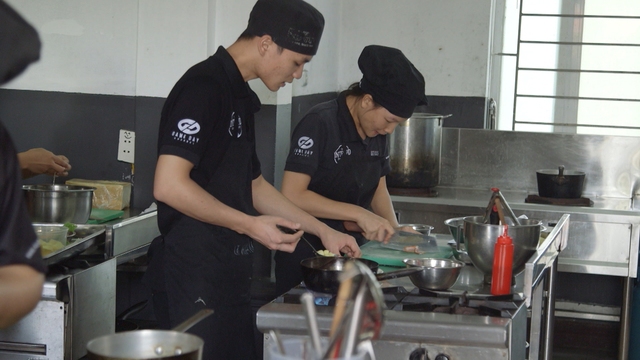 Vietnam's Hard Knock Kitchen