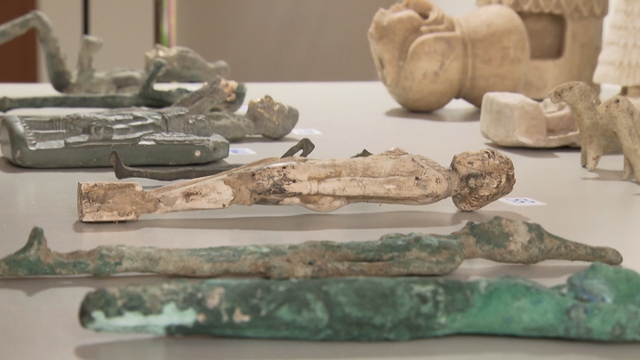 Tomb Raiders of Iraq